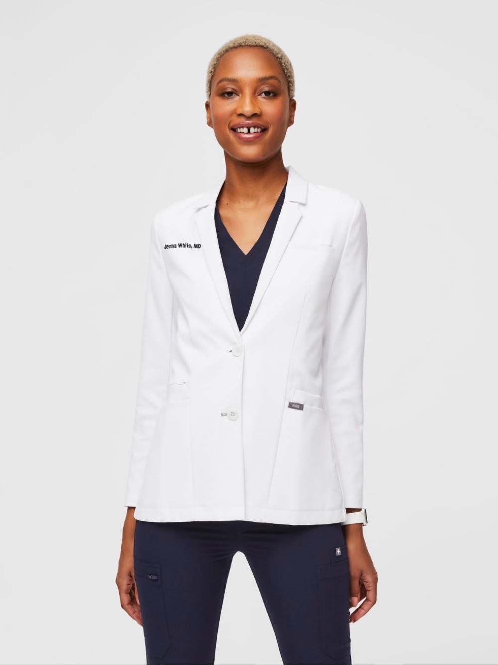 FIGS Women’s Bellevue Lab Coat – White – Size Large – NEW 🤍👩‍⚕️